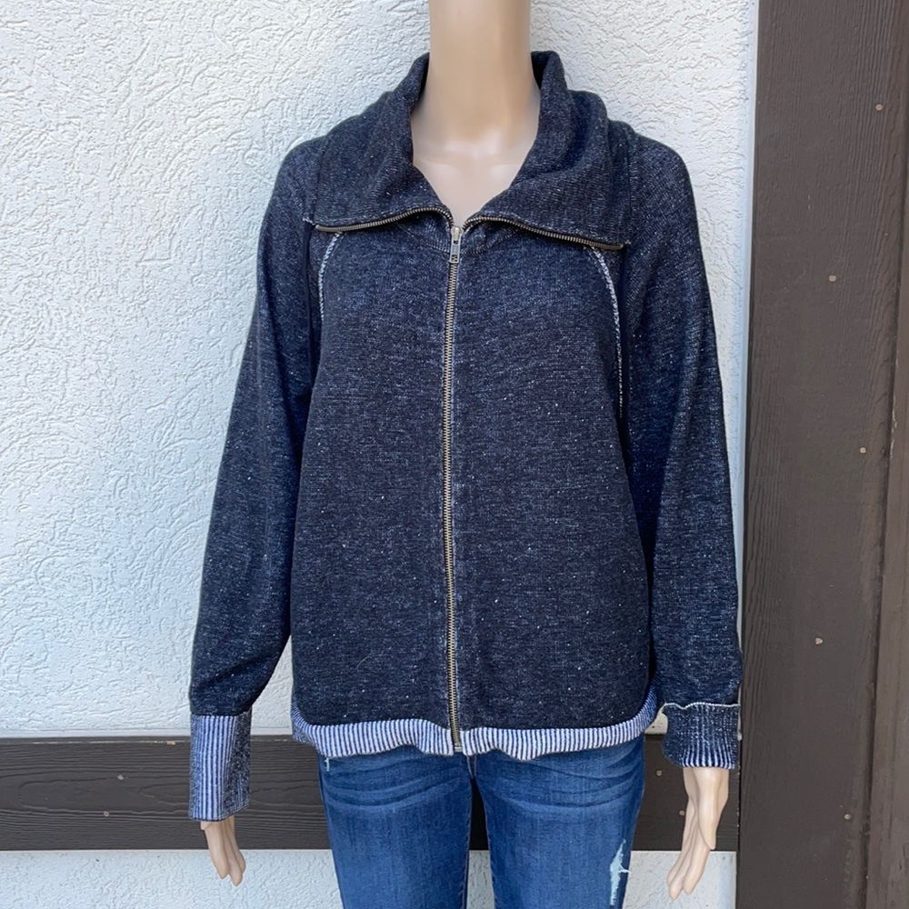 Eileen Fisher top zip up